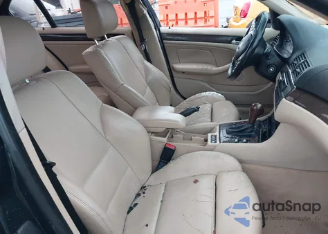 2003 BMW 325Xi из США, поврежденный, VIN WBAEU33493PH88072